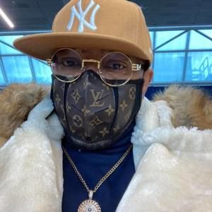 Meet your Posher, Ronnie